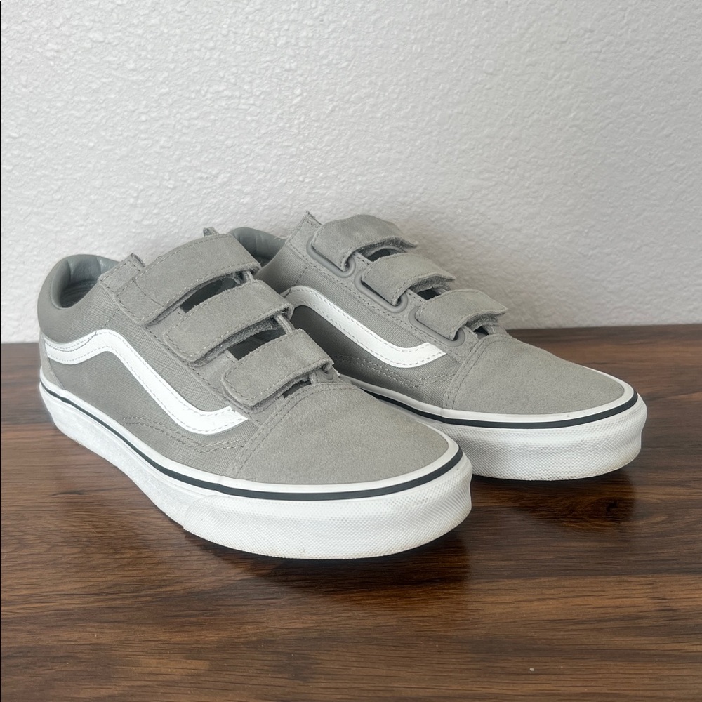 Vans Old Skool V Velcro - Women's Size 8 Grey and white